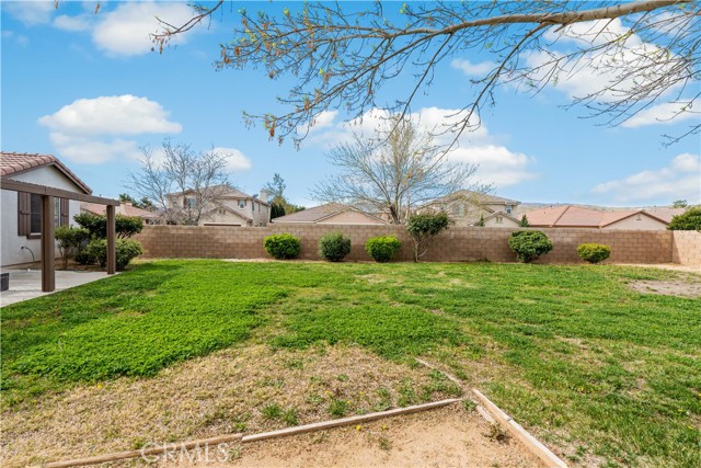 Detail Gallery Image 18 of 55 For 40729 Oakmont Ct, Palmdale,  CA 93551 - 4 Beds | 3 Baths