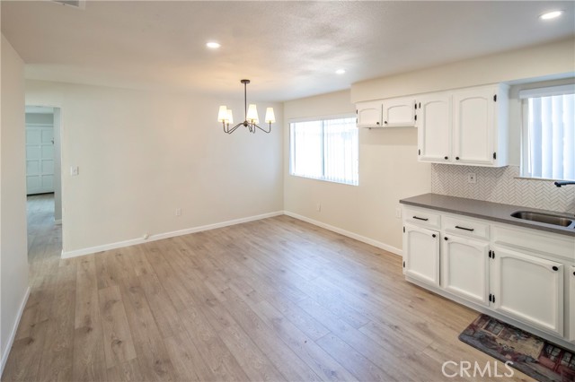 Detail Gallery Image 10 of 18 For 2473 S Backer Ave, Fresno,  CA 93725 - 3 Beds | 1 Baths