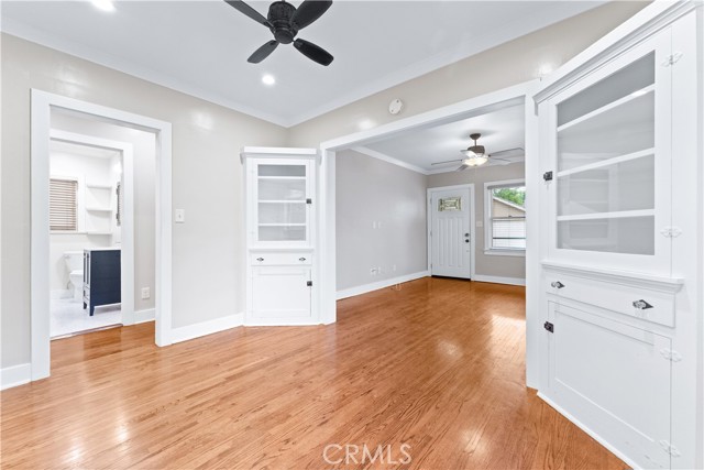 Detail Gallery Image 10 of 21 For 219 N Center St, Orange,  CA 92866 - 2 Beds | 2 Baths