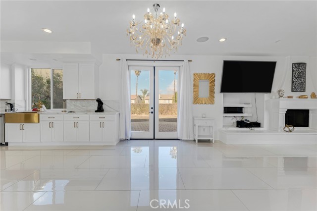 Detail Gallery Image 4 of 29 For 6997 Sale Ave, West Hills,  CA 91307 - 5 Beds | 3 Baths