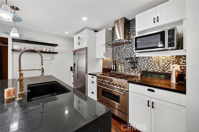 Detail Gallery Image 6 of 68 For 31386 Corte San Leandro, Temecula,  CA 92592 - 4 Beds | 2/1 Baths