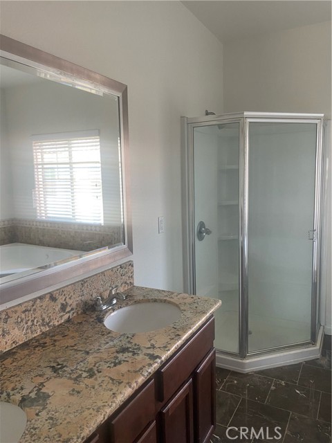 Detail Gallery Image 7 of 15 For 121 S Dale #111,  Anaheim,  CA 92804 - 3 Beds | 2/1 Baths