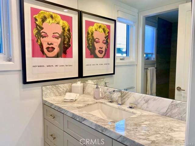 Detail Gallery Image 18 of 26 For 203 Sapphire, Newport Beach,  CA 92662 - 3 Beds | 3/1 Baths