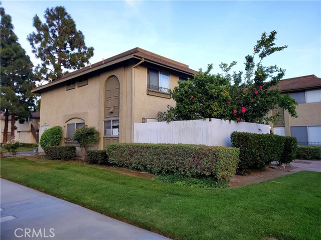 9712 Pettswood Dr #7, Huntington Beach, CA 92646