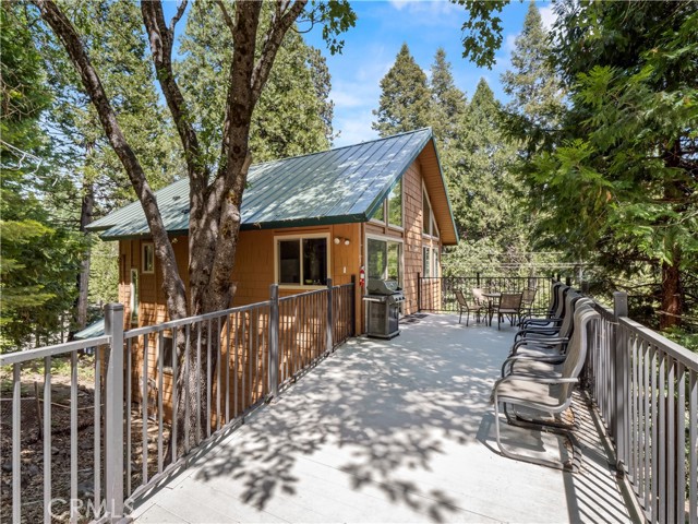 Detail Gallery Image 3 of 40 For 1153 Silver Tip Ln, Fish Camp,  CA 93623 - 3 Beds | 2 Baths