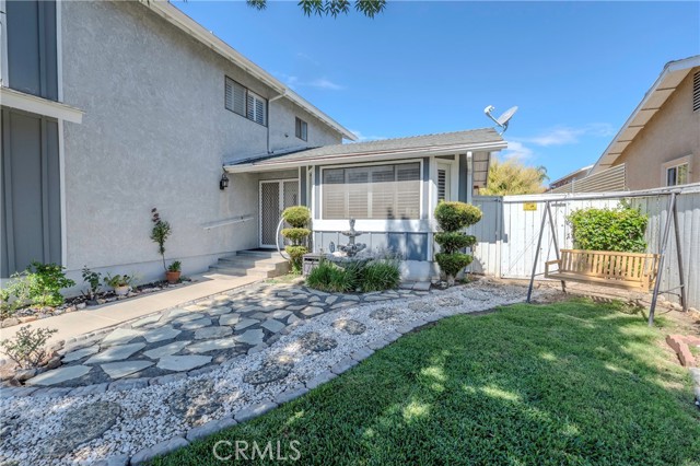 949 Dolly Drive, Lake Elsinore CA: https://media.crmls.org/medias/e2f9cb98-02a7-4d6b-a811-4784cdecd3ca.jpg