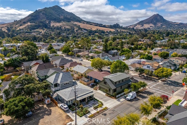 775 Toro Street, San Luis Obispo CA: https://media.crmls.org/medias/e2f9fb32-3072-4172-bb7b-b20e0decf327.jpg