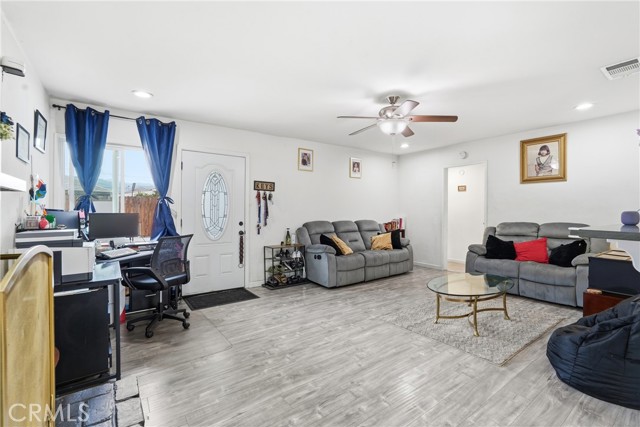 Detail Gallery Image 4 of 35 For 4850 N Vincent, Covina,  CA 91722 - 3 Beds | 2 Baths