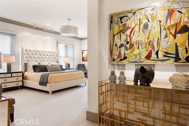 200 S Orange Grove Boulevard, Pasadena CA: https://media.crmls.org/medias/e2fabe29-56e0-4175-991c-b596b49f6f95.jpg