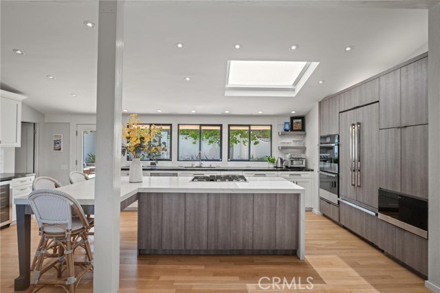 Kitchen - JennAir high end appliances