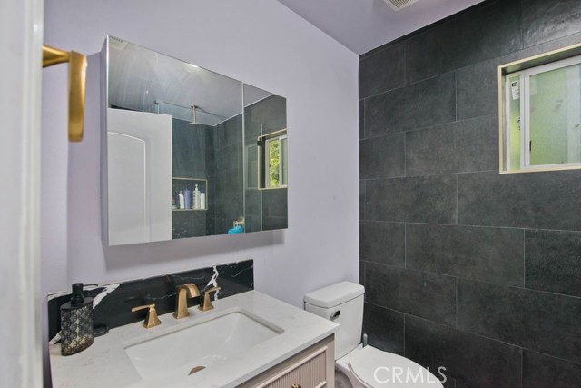 Detail Gallery Image 48 of 49 For 2057 Woodglen St, Simi Valley,  CA 93065 - 4 Beds | 2/1 Baths