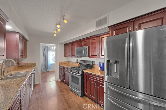 Detail Gallery Image 14 of 34 For 1630 S Barranca, Glendora,  CA 91740 - 2 Beds | 2 Baths