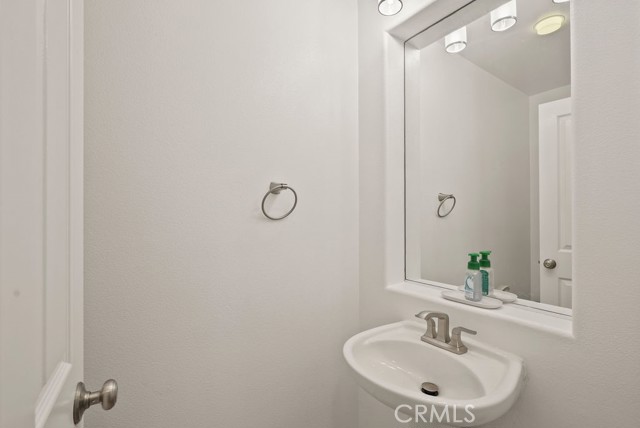 25 Belfort, Newport Coast CA: https://media.crmls.org/medias/e2fc9128-3d73-4e01-8d74-1681aaaa73cb.jpg