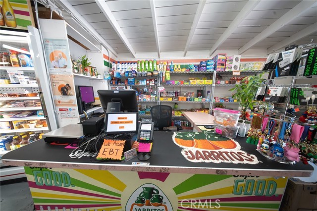 8506 Santa Fe Avenue, Huntington Park CA: https://media.crmls.org/medias/e2fcea7a-c64f-4632-bd4e-086cb50d8f69.jpg