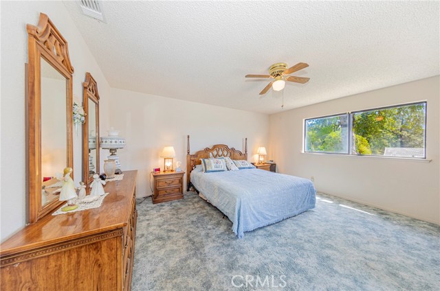 Detail Gallery Image 14 of 59 For 47457 Road 620, Oakhurst,  CA 93644 - 4 Beds | 3 Baths