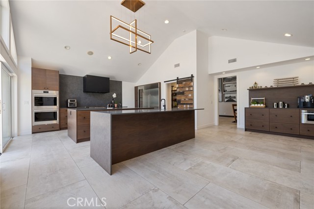 Detail Gallery Image 9 of 75 For 10372 Crawford Canyon Rd, North Tustin,  CA 92705 - 5 Beds | 6/1 Baths