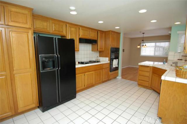 KITCHEN REFRIGERATOR STAYS