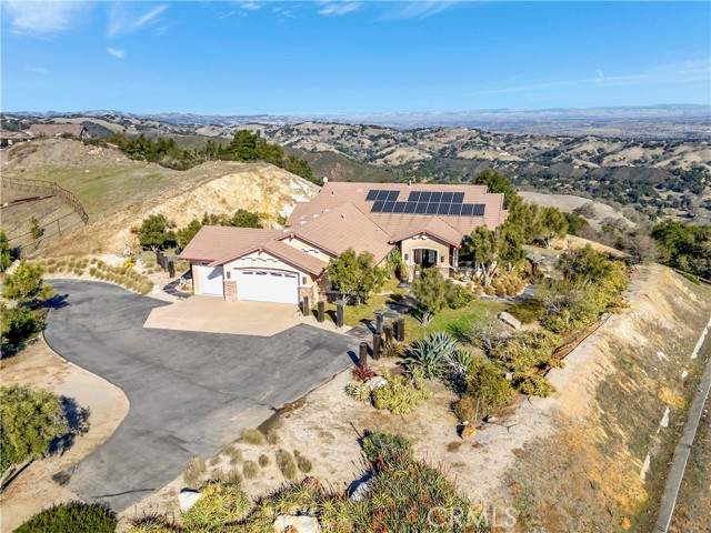 Detail Gallery Image 2 of 46 For 12400 San Marcos Rd, Atascadero,  CA 93422 - 4 Beds | 3 Baths