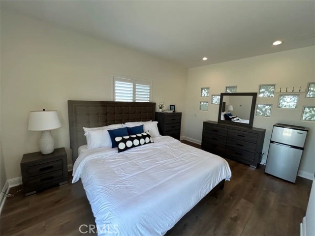 Detail Gallery Image 3 of 12 For 427 14th St, Huntington Beach,  CA 92648 - 3 Beds | 3/1 Baths