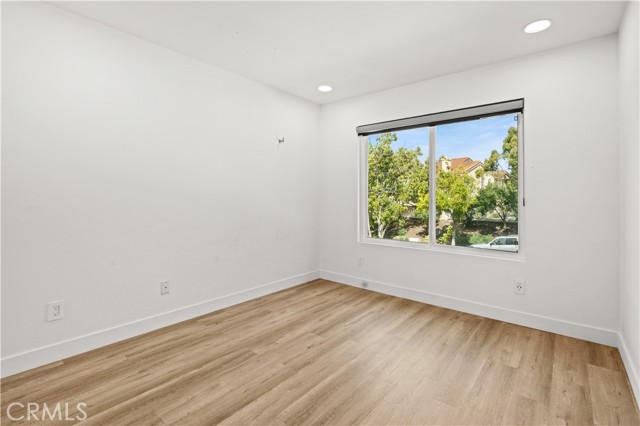 Detail Gallery Image 27 of 37 For 10889 Creekbridge Pl, San Diego,  CA 92128 - 2 Beds | 2/1 Baths