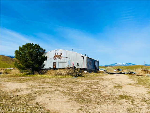 Detail Gallery Image 2 of 9 For 49357 W. Avenue D, Lake Hughes,  CA 93536 - – Beds | – Baths