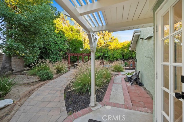 20516 Germain Street, Chatsworth CA: https://media.crmls.org/medias/e30331cb-061b-45cc-a619-a26e97669cb8.jpg