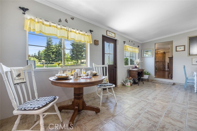 4742 Crow Road, Oakdale CA: https://media.crmls.org/medias/e3037100-b85c-495a-90b2-f1e7793a20de.jpg
