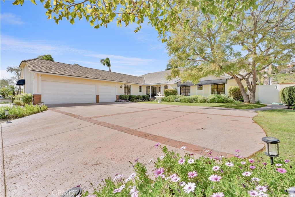 21 Santa Catalina Dr