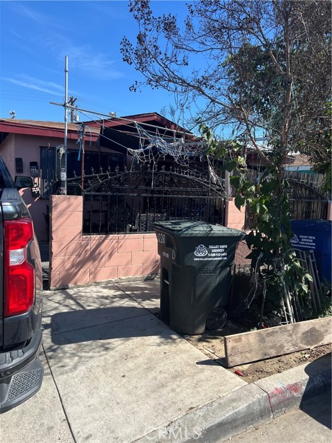 Front Image Thumbnail for CRDW26049094