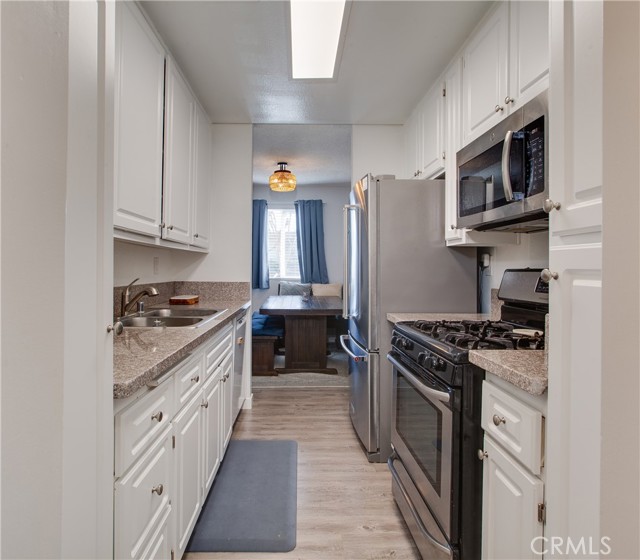 5437 Corteen Place, 102 photo 4
