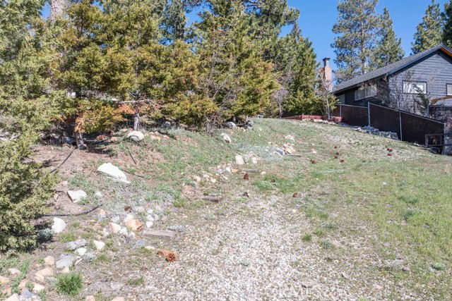 Detail Gallery Image 13 of 21 For 393 Arroyo Dr, Big Bear Lake,  CA 92315 - – Beds | – Baths