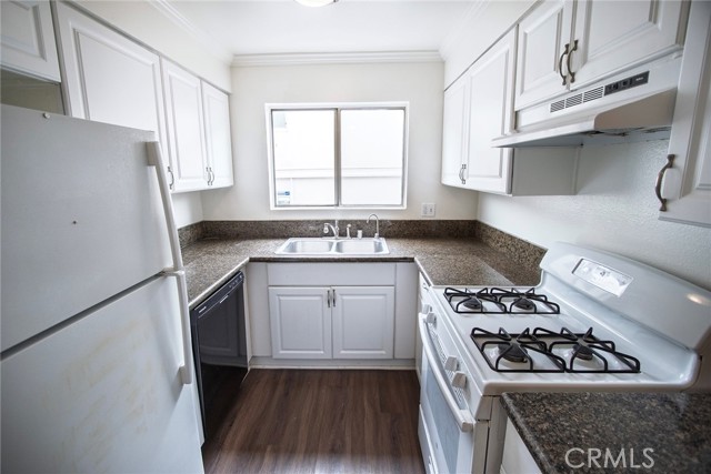 Detail Gallery Image 12 of 23 For 240 W Verdugo Ave #K,  Burbank,  CA 91502 - 2 Beds | 2 Baths