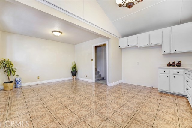 1419 S Redondo Boulevard, Los Angeles CA: https://media.crmls.org/medias/e3070948-a68e-423d-a6de-94108d2fcbf6.jpg