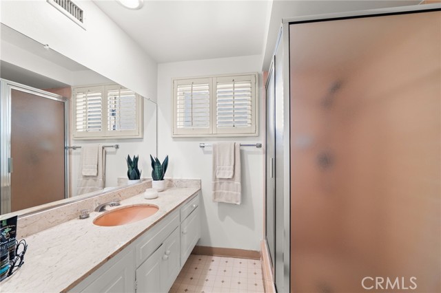 Image 38 of 52 For 7970 Ring Street