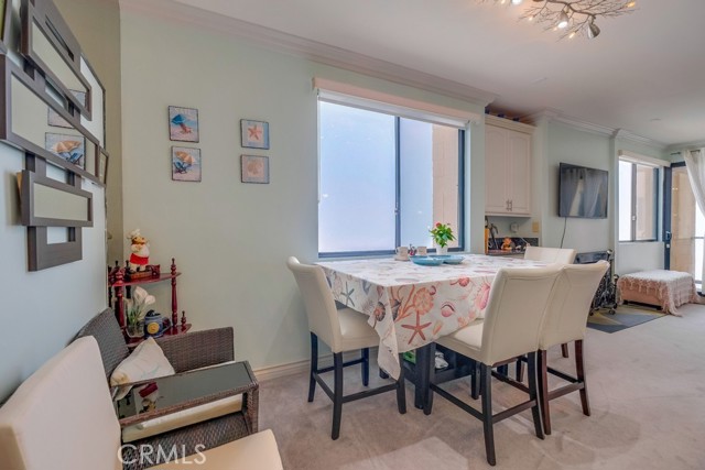 Detail Gallery Image 23 of 53 For 727 Esplanade, Redondo Beach,  CA 90277 - 2 Beds | 2/1 Baths