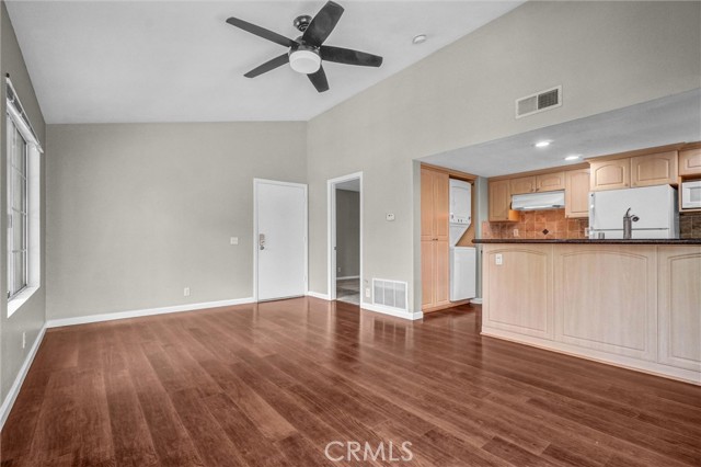 23302 La Mar, Mission Viejo CA: https://media.crmls.org/medias/e309085a-c00e-4fad-8186-02edc1df5418.jpg