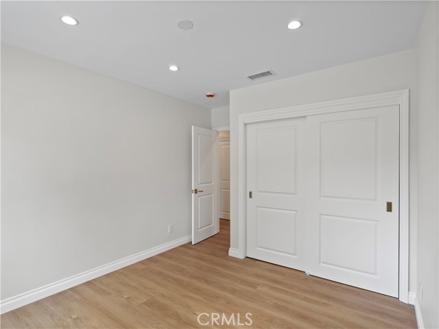 Detail Gallery Image 26 of 55 For 18724 Frankfort St, Northridge,  CA 91324 - 4 Beds | 3 Baths