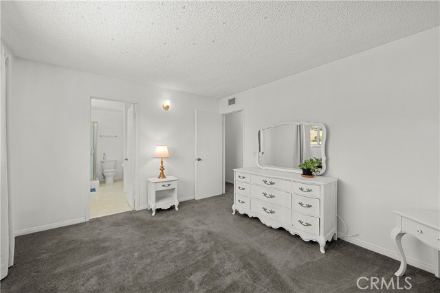 Detail Gallery Image 25 of 42 For 22337 Los Tigres Dr, Saugus,  CA 91350 - 3 Beds | 1/1 Baths