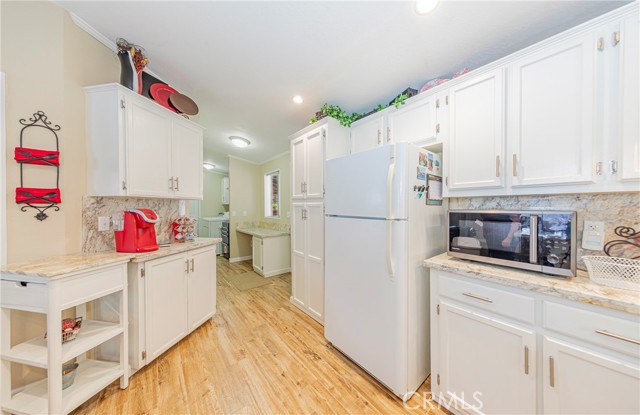 Detail Gallery Image 8 of 43 For 39737 Road 274, Bass Lake,  CA 93604 - 3 Beds | 2 Baths