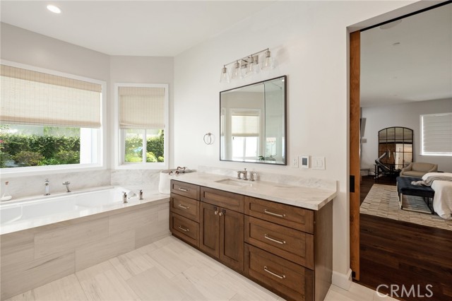 550 Helberta Avenue, Redondo Beach, California 90277, 5 Bedrooms Bedrooms, ,3 BathroomsBathrooms,Residential,Sold,Helberta,SB21204332