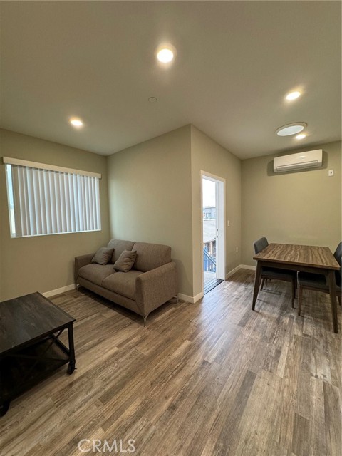 Detail Gallery Image 10 of 32 For 621 1/2 N Normandie Ave, Los Angeles,  CA 90004 - 4 Beds | 4 Baths