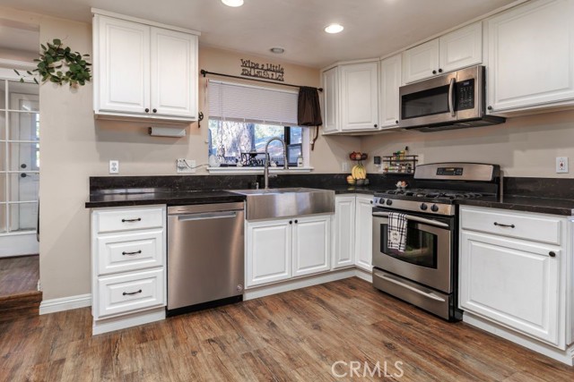 Detail Gallery Image 6 of 36 For 4530 San Jacinto, Atascadero,  CA 93422 - 2 Beds | 2 Baths