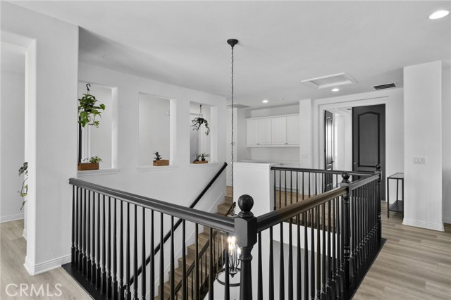 21 Via Del Renal Court, Lake Elsinore CA: https://media.crmls.org/medias/e30ab3c6-561b-439a-a8f2-2efcdb8ed10d.jpg