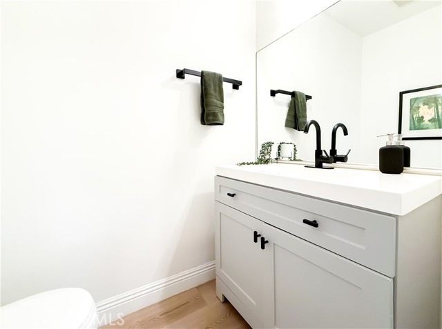 Detail Gallery Image 10 of 25 For 5460 White Oak Ave #C338,  Encino,  CA 91316 - 1 Beds | 1 Baths