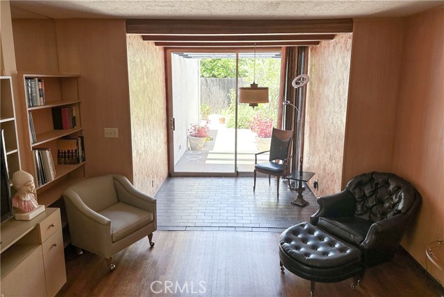 Detail Gallery Image 16 of 45 For 10781 Lindbrook Dr, Los Angeles,  CA 90024 - 4 Beds | 3/1 Baths