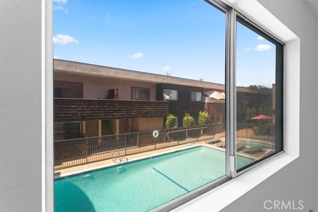 5403 Newcastle Avenue, Encino CA: https://media.crmls.org/medias/e30cad1c-9764-4e99-838f-145eae30b997.jpg