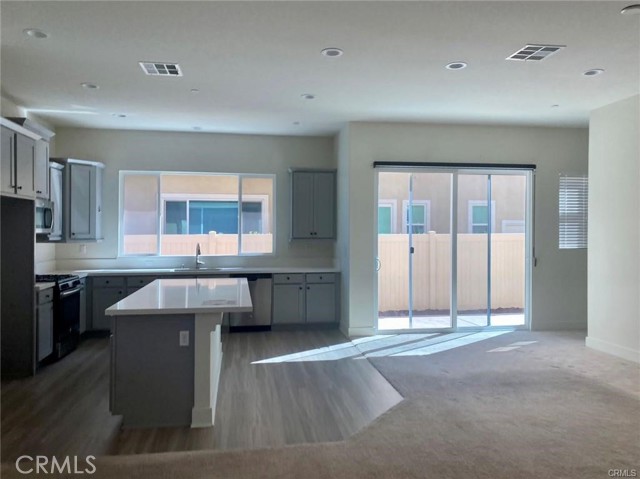 Detail Gallery Image 4 of 15 For 15810 Ellington Way, Chino Hills,  CA 91709 - 4 Beds | 3/1 Baths