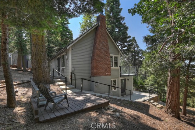 1040 Mile High Road, Twin Peaks CA: https://media.crmls.org/medias/e30d5676-1ecc-4b09-8dc1-bc521f0fe0a9.jpg
