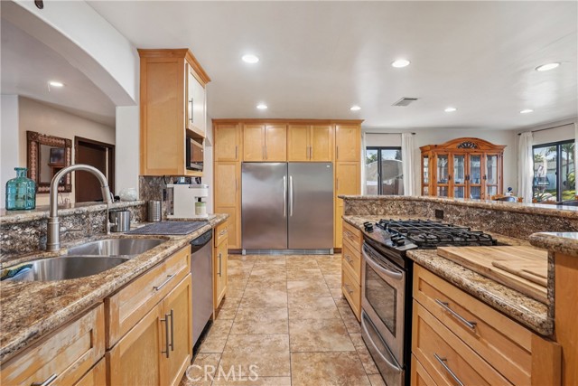 Detail Gallery Image 6 of 33 For 16559 Mcwood, La Puente,  CA 91744 - 4 Beds | 2 Baths