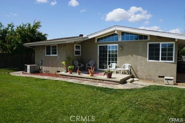 1810 E Madison Avenue, Orange CA: https://media.crmls.org/medias/e30ed9f5-9167-4352-b11d-b1e40b9a4805.jpg